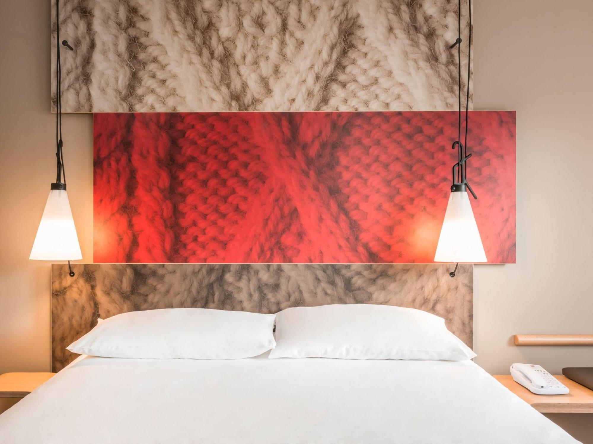 Hotel Ibis Cognac Centre Bagian luar foto