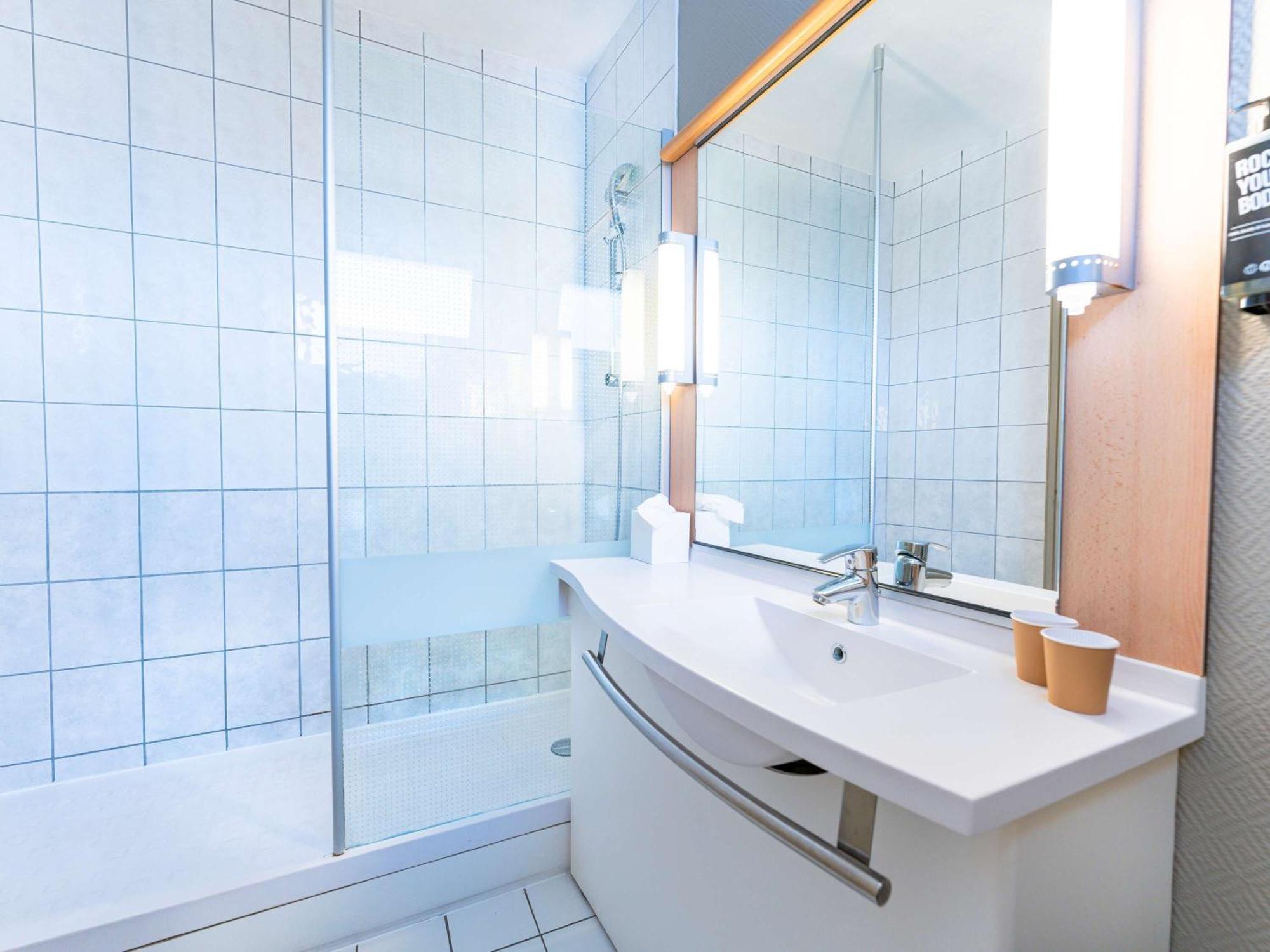 Hotel Ibis Cognac Centre Bagian luar foto