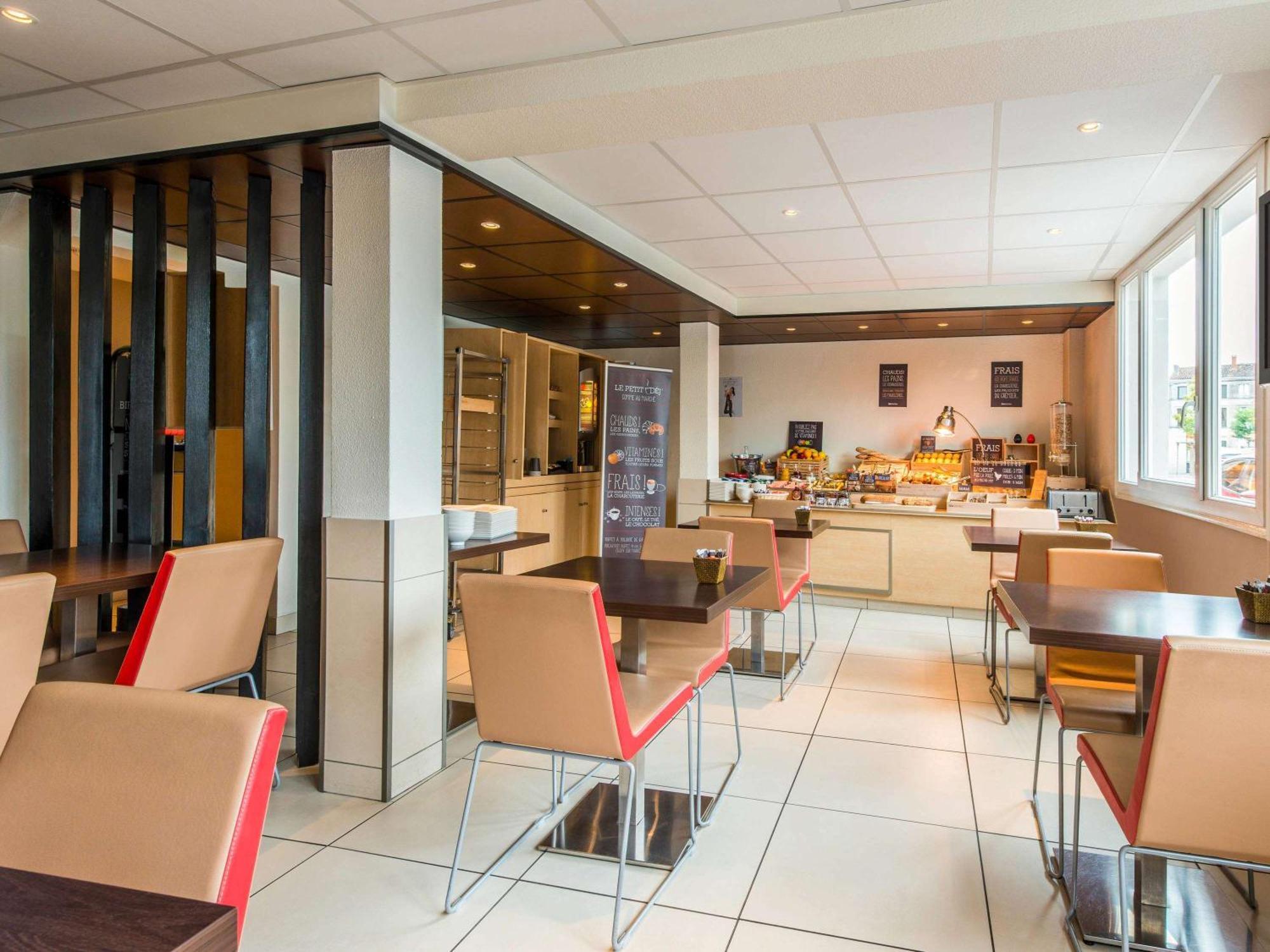 Hotel Ibis Cognac Centre Bagian luar foto