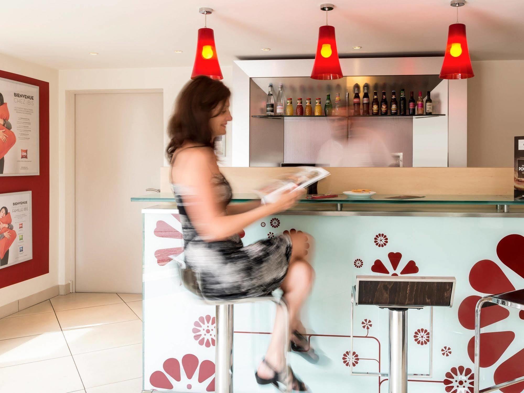 Hotel Ibis Cognac Centre Bagian luar foto